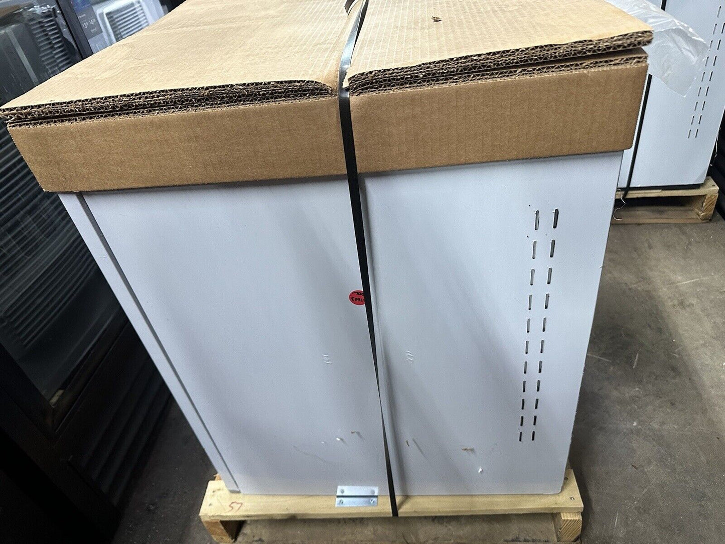 Scotsman Prodigy Elite Series 30" Air Cooled Medium Cube Ice Machine - 1077 lb.