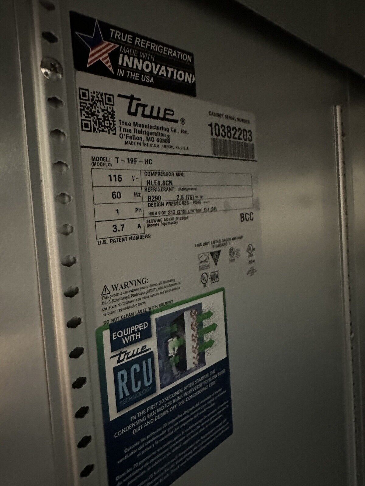 True T-19F-HC Reach In Freezer Stainless Steel 3 Shelves- Excellent Working Unit