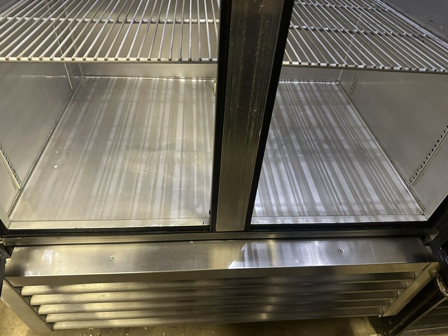 True T-35-HC-39.5" Stainless Steel Reach In Refrigerator 115V-Works Great