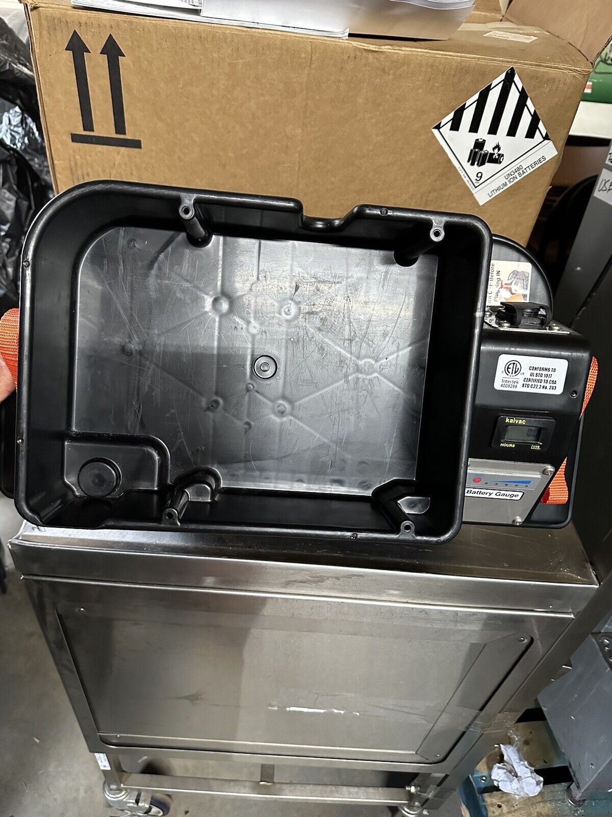 Kaivac OmniFlex Battery Box + Battery And Changer