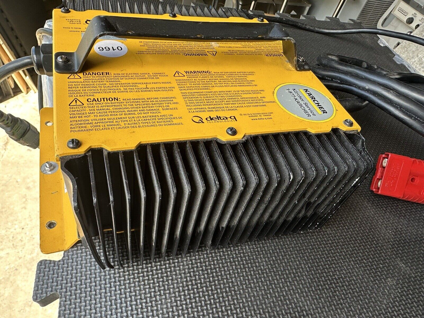 Delta-Q Technologies 913-2400-03 QUI Q HF/PFC 24V Battery Charger