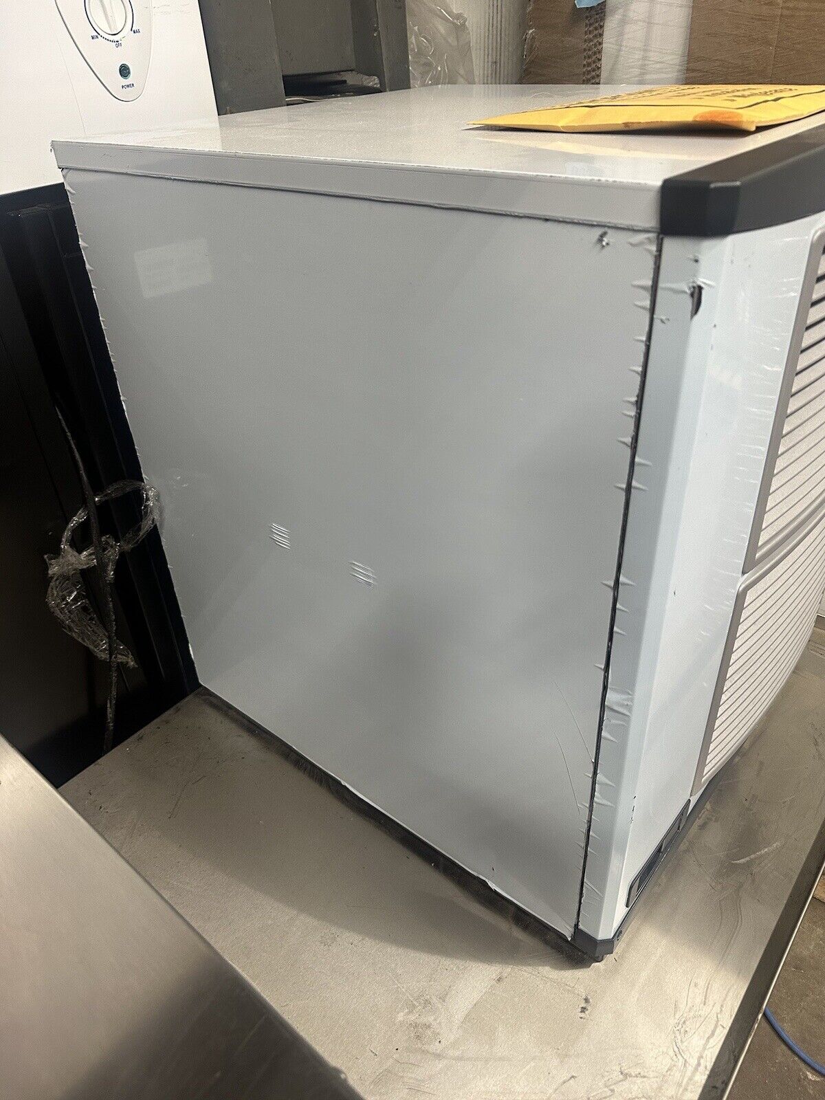 Scotsman FS1222A-32B Ice Maker