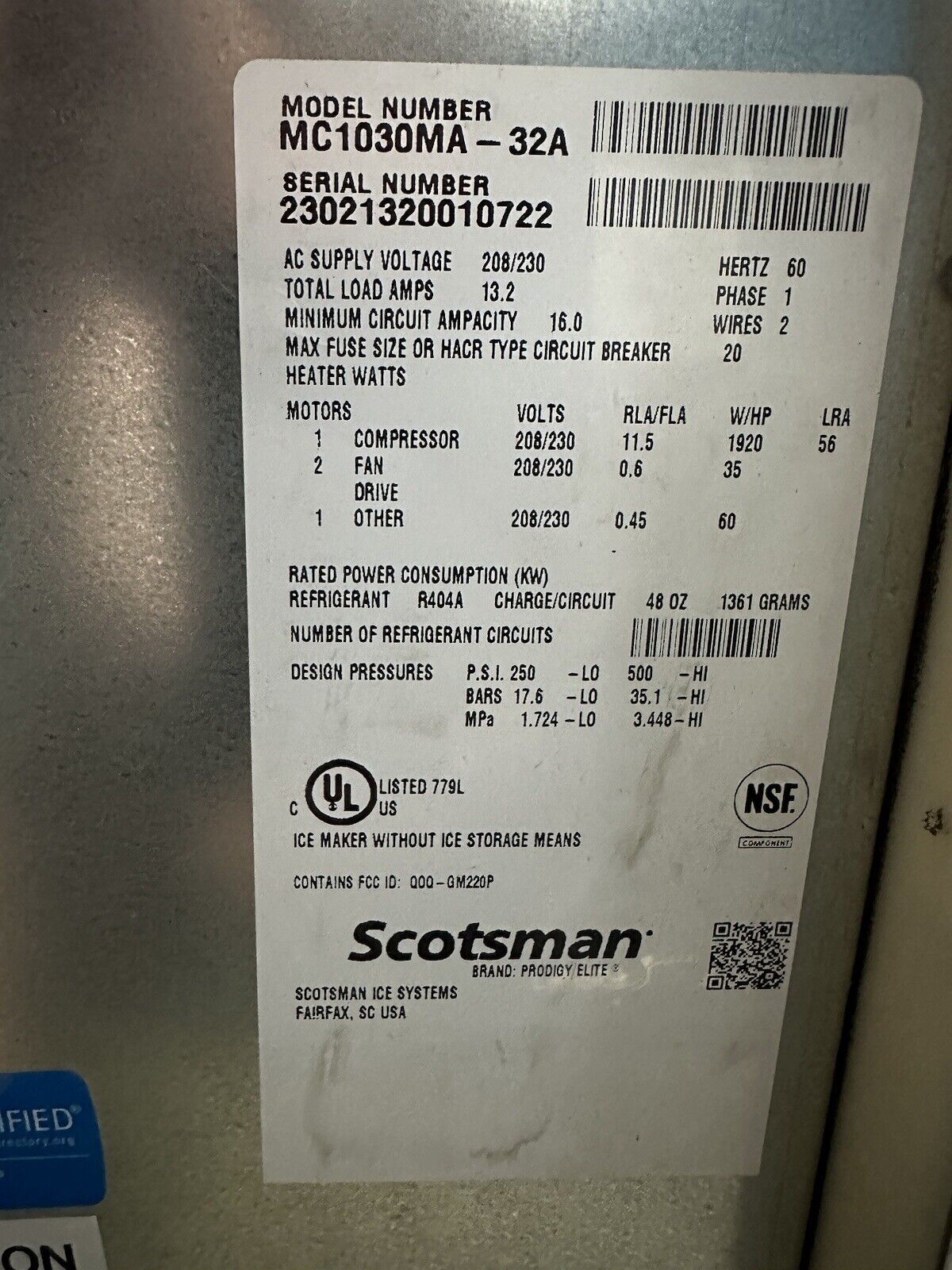 Scotsman Prodigy Elite Series 30" Air Cooled Medium Cube Ice Machine - 1077 lb.