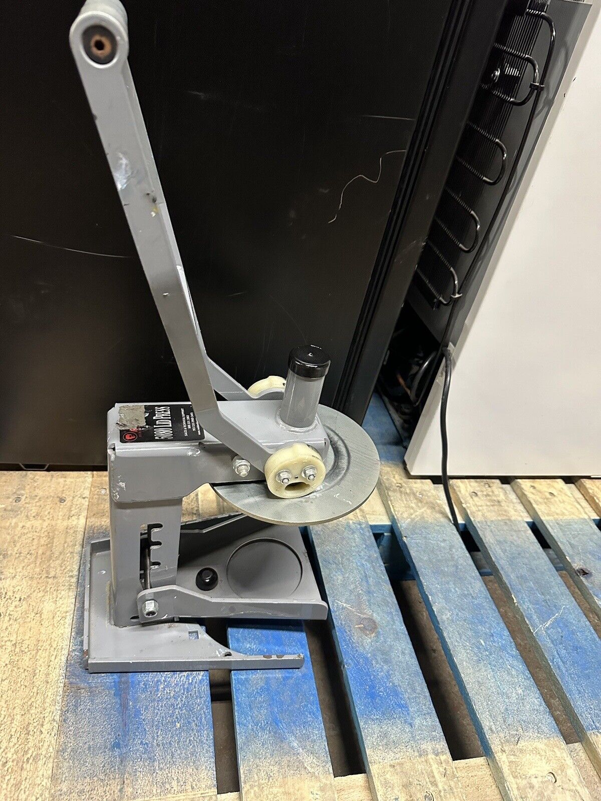 Red Devil Equipment 5080 Lid Press