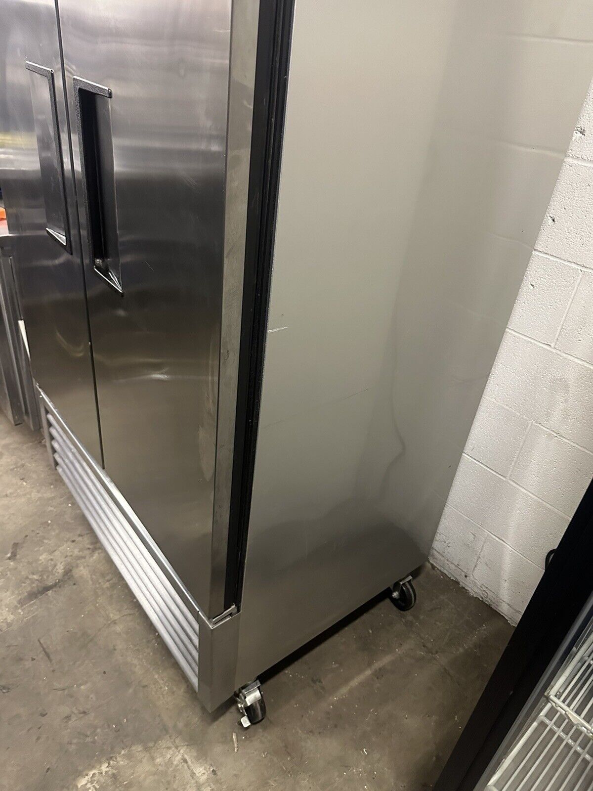True T-35-HC-39.5" Stainless Steel Reach In Refrigerator 115V-Works Great