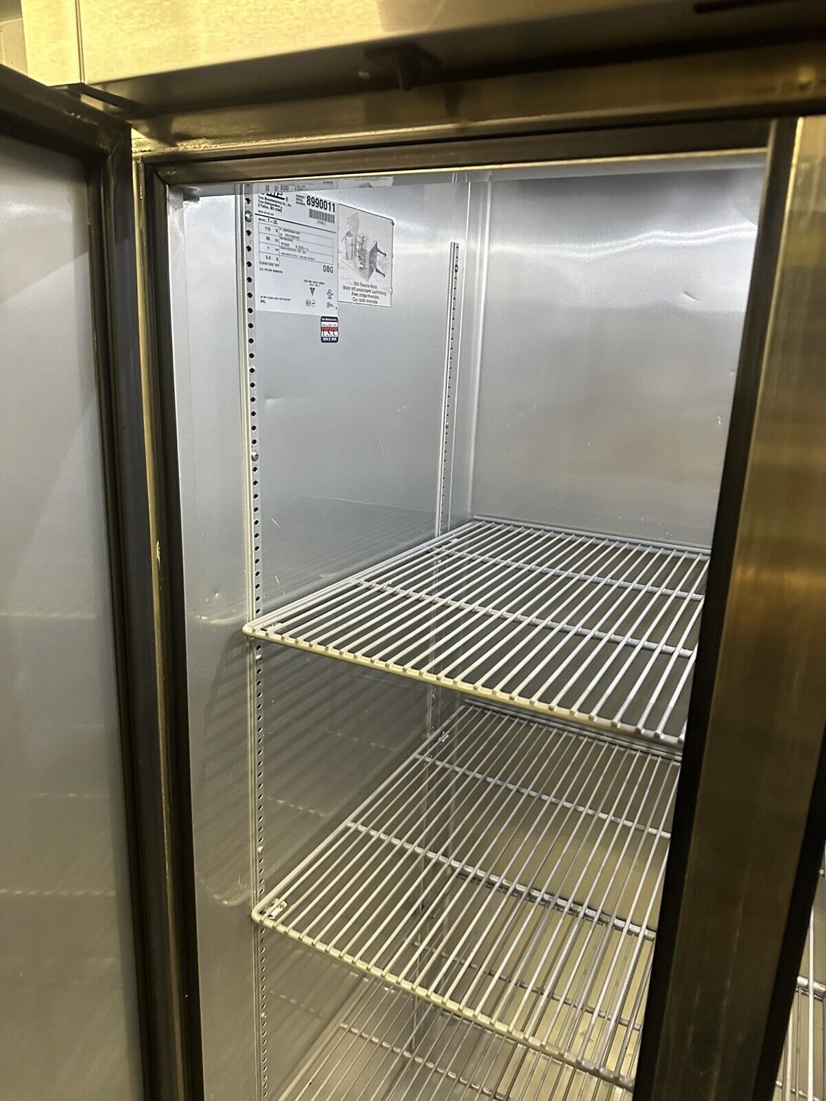 True T-35-HC-39.5" Stainless Steel Reach In Refrigerator 115V-Works Great