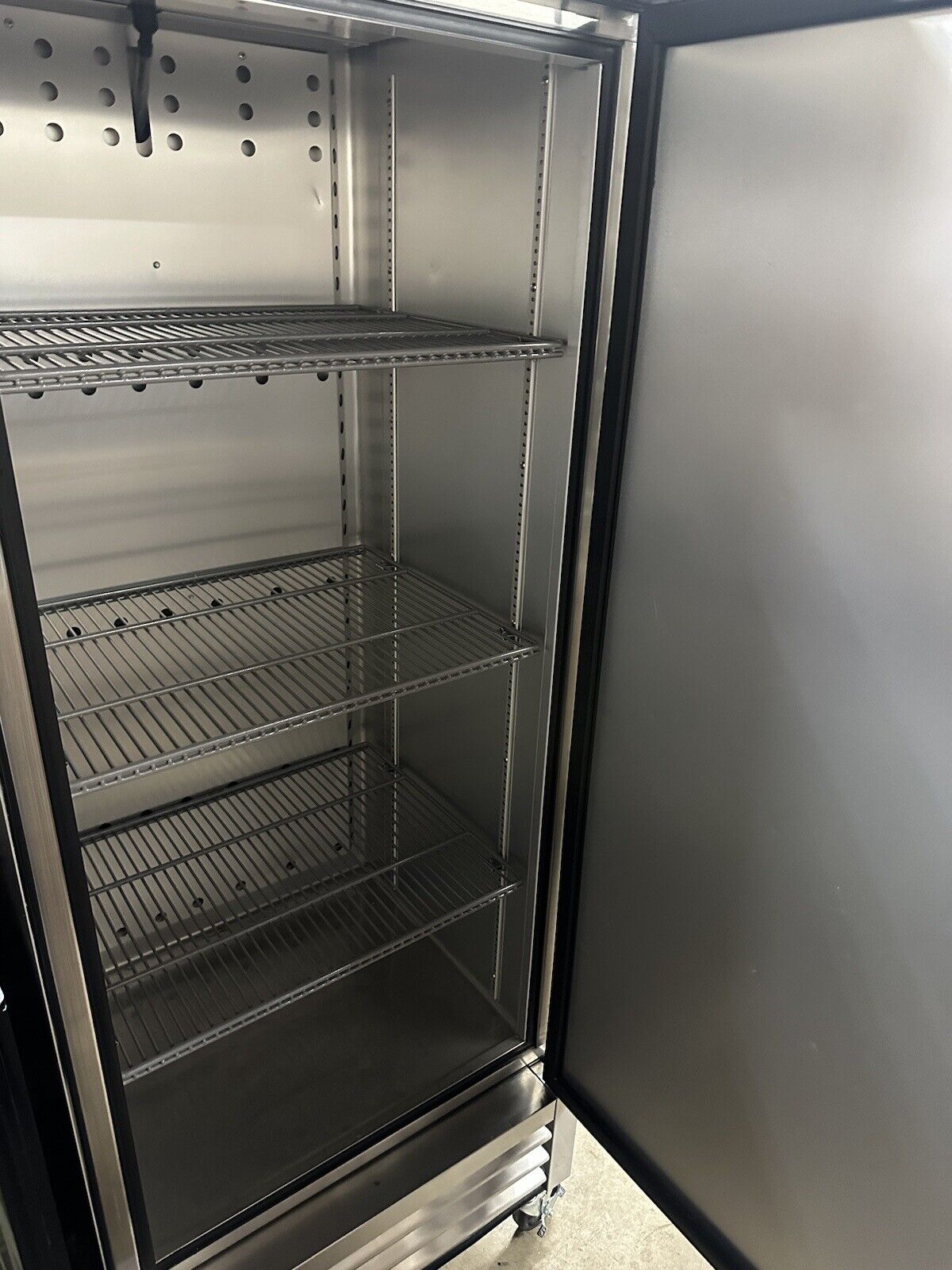 True T-19F-HC Reach In Freezer Stainless Steel 3 Shelves- Excellent Working Unit