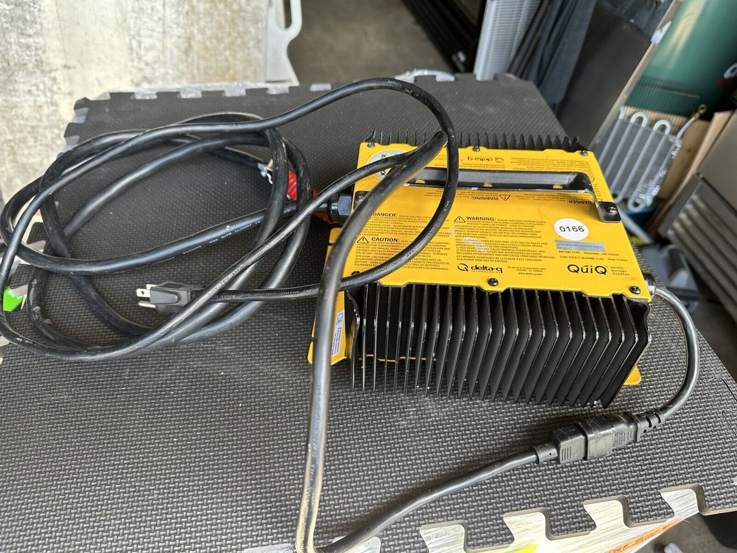 Delta-Q Technologies 913-2400-03 QUI Q HF/PFC 24V Battery Charger