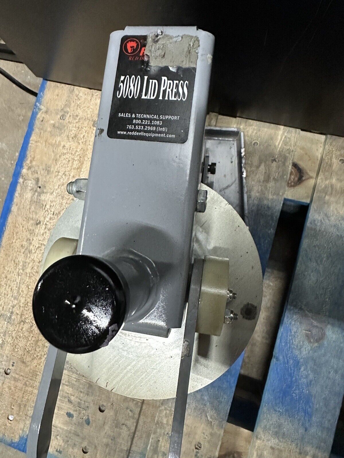 Red Devil Equipment 5080 Lid Press