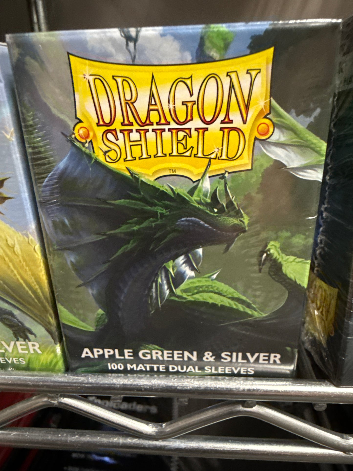 Dragon shield Apple Green & Silver Matte Dual Sleeves