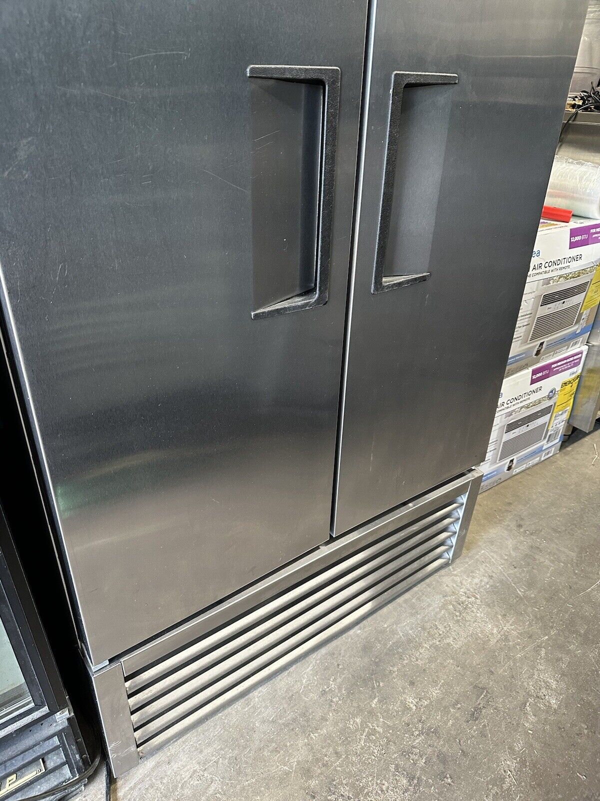 True T-35-HC Stainless Steel Reach In Refrigerator 115V-Works Great