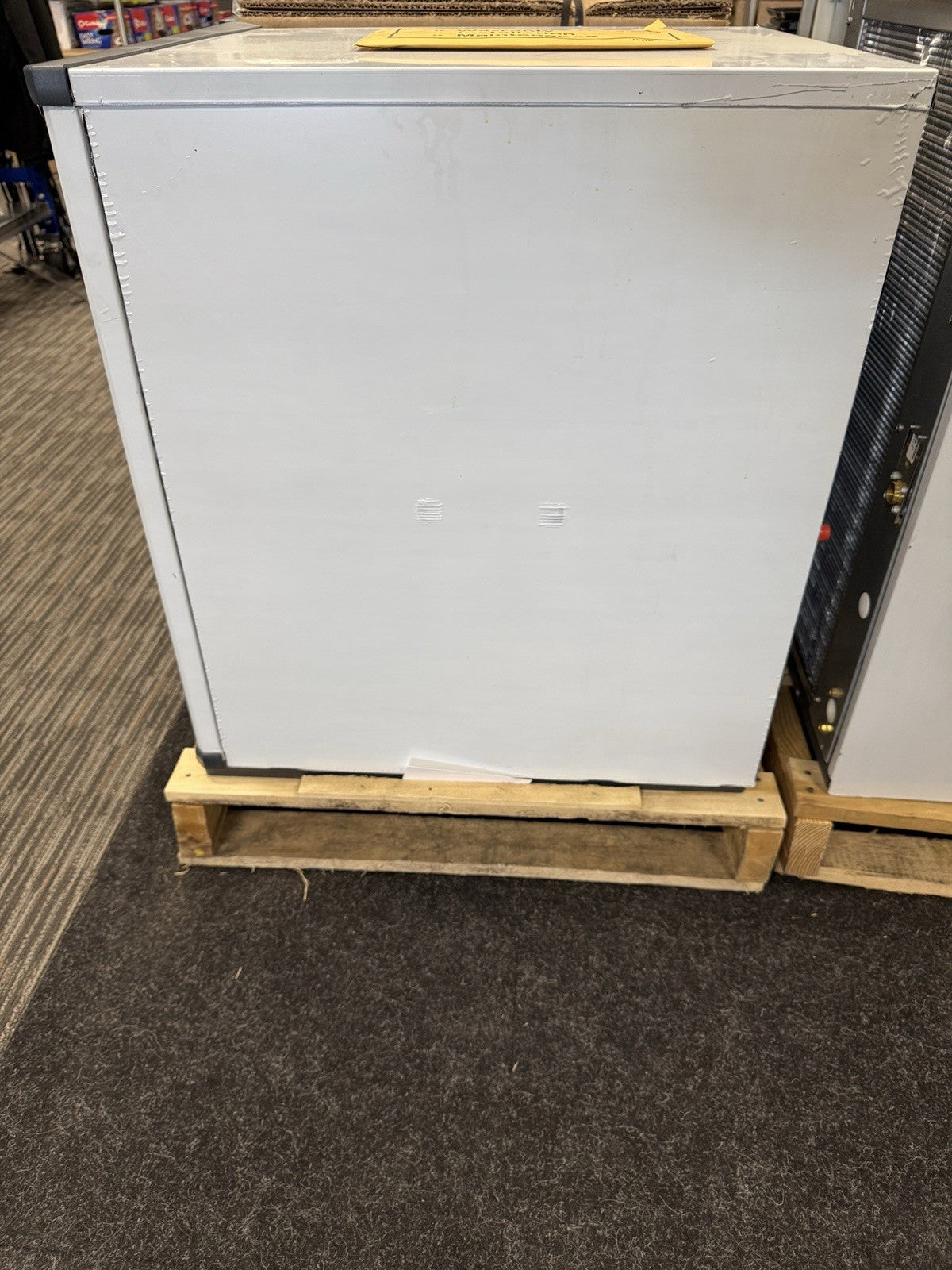 Scotsman FS1222A-32B 22" Flake Ice Machine Head, Air Cooled, 1100 lb/24 hr 208V