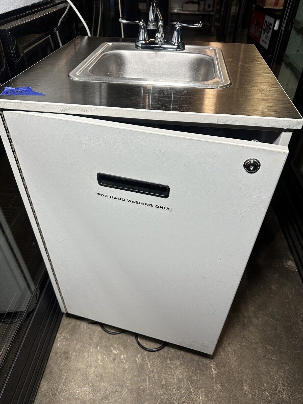 Portable Hand Washing Sink With Hot Water Great For daycare farmers market
